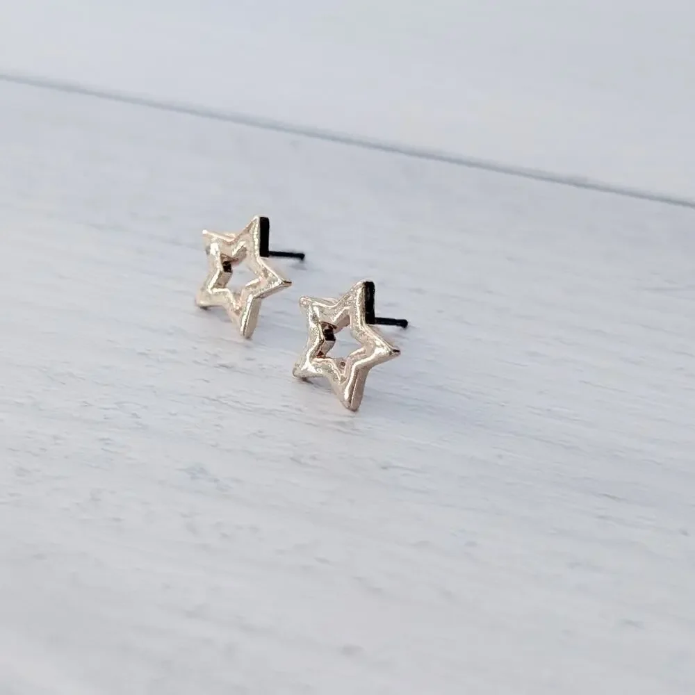 Gold Tone Star Design 3/8